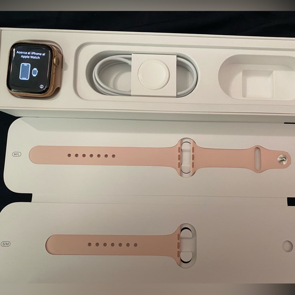 Apple Watch Series 5 44M Aluminum Rose Gold